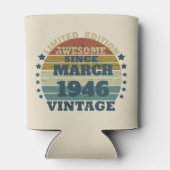 パーソナライズされたヴィンテージ誕生日プレゼント 缶クーラー (裏面)