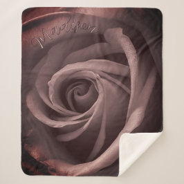 パーソナライズされたヴィンテージ赤面バラ シェルパブランケット