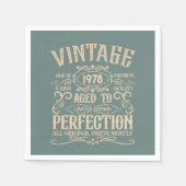 パーソナライズされたヴィンテージ45歳の誕生日ウイスキーパーティー スタンダードカクテルナプキン (正面)