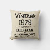 パーソナライズされたヴィンテージ45歳の誕生日ギフトブラック クッション (正面)