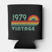 パーソナライズされたヴィンテージ45歳の誕生日プレゼント 缶クーラー (裏面)