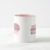パーソナライズされたヴィンテージ50歳の誕生日プレゼント マグカップ (中央)