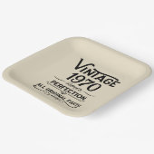 パーソナライズされたヴィンテージ55歳の誕生日パーティー ペーパープレート (傾斜あり)