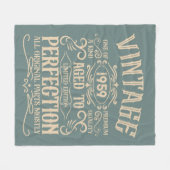 パーソナライズされたヴィンテージ65歳の誕生日ウイスキーのテーマ フリースブランケット (正面(横))