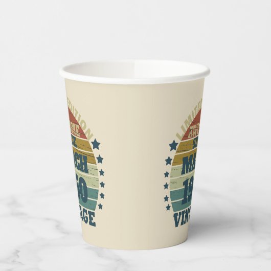 パーソナライズされたヴィンテージ65歳の誕生日パーティー 紙コップ (左)