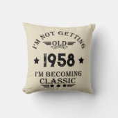 パーソナライズされたヴィンテージ65歳の誕生日プレゼント クッション (正面)