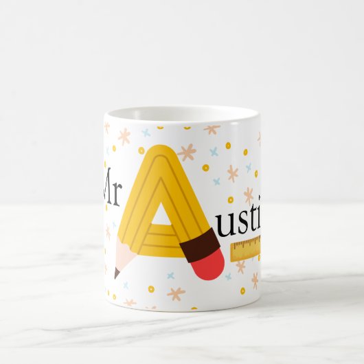 パーソナライズされた先生マグ – 鉛筆をテーマにした コーヒーマグカップ (中央)