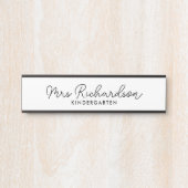 パーソナライズされた先生名等級シンプルモダン サインプレート (正面)