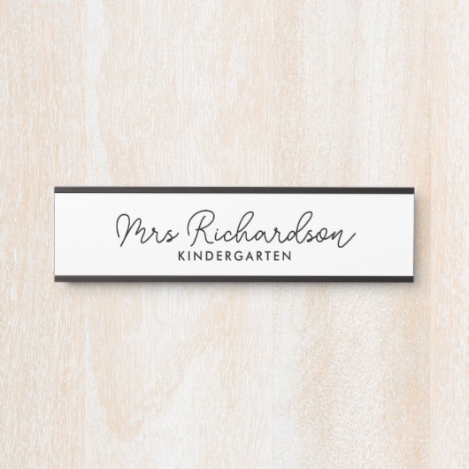 パーソナライズされた先生名等級シンプルモダン サインプレート (正面)