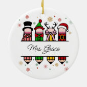 パーソナライズされた先生名鉛筆、クリスマスプレゼント セラミックオーナメント (裏面)