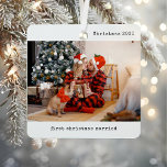 パーソナライズされた写真初めてのクリスマス結婚した メタルオーナメント<br><div class="desc">祝写真とカップルの最初の休日のシ結婚したーンパーソナライズされたズの初めてのクリスマスメ結婚したタルオーナメント。この美しくデザインされたキープサクお気に入りのは、あなたのカップルの写真を特徴とし、あなたの新しい状態を尊重する心の底の深い方法を作る。ミニマお洒落リストの白黒デザインとタイポグラフィタイプライターのを組み合わせシンプルて与え、それは任意の休日の装飾を補完するモダンまだ永遠の外観である。このオーナメントは耐久性と粉砕を防ぐ金属で作られ来、何年も続くように設計され、あなたの木のために完璧なミスターとミセスのキープサケを作る。あなたは新しいパーソナライズされた贈り物を探すか、特別な日を記念して探すかにかかわらず、このオーナメントは休暇の季節にユニークと個人的なtouchをもたらす。写真カスタムや年など結婚の詳細で、カップルとして初めてのクリスマスを振り返る美しい方法結婚しただ。カップルのためのクリスマスオーナメントはまた、新婚や永遠に宝物を持つための素晴らしいギフトアイディアである。クリーンで洗練されたモダンミニマリストの白黒デザインはスタイリッシュあなたのコレクシしゃれているョンに追加し、それが傑出した作品である。新しいオーナメントパーソナライズされたとして完璧な、このカスタムオーナメント救済は、あなたの愛と祝あなたの旅の始まりをミスターとミセスとして一緒に楽しむことができる。</div>