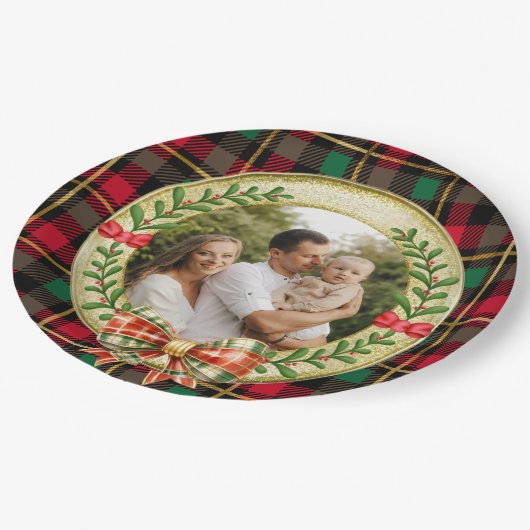 パーソナライズされた写真枠とクリスマスリース ペーパープレート (アングル)