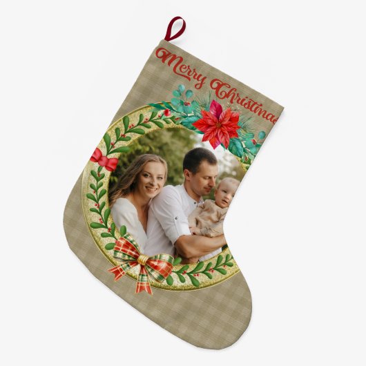 パーソナライズされた写真枠とクリスマスリース ラージクリスマスストッキング (正面 (吊り時))