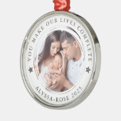 パーソナライズされた初めてのクリスマスを親の写真 メタルオーナメント (左)
