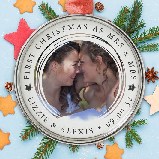 パーソナライズされた初めてのクリスマスミセス&ミセス写真 メタルオーナメント