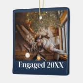 パーソナライズされた初めてのクリスマス婚約したカップルブルー セラミックオーナメント (左)