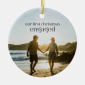パーソナライズされた初めてのクリスマス婚約したカップル写真 セラミックオーナメント (正面)
