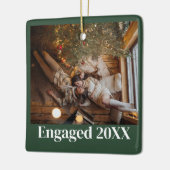 パーソナライズされた初めてのクリスマス婚約したカップル緑 セラミックオーナメント (左)