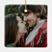 パーソナライズされた初めてのクリスマス婚約した装飾 セラミックオーナメント (裏面)