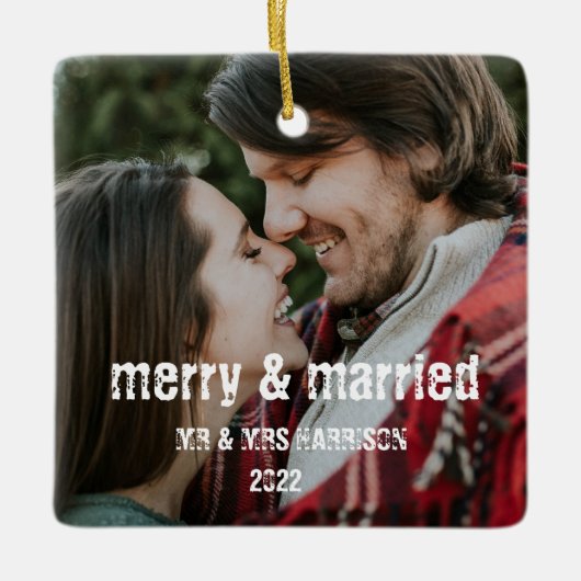 パーソナライズされた初めてのクリスマス婚約した装飾 セラミックオーナメント (正面)