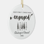 パーソナライズされた初めてのクリスマス婚約した セラミックオーナメント (右)