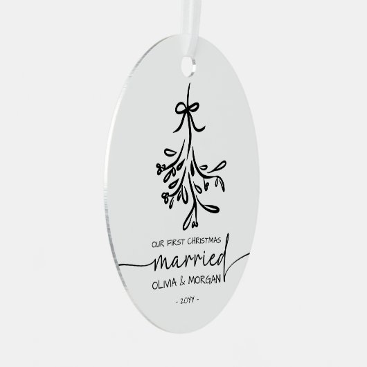 パーソナライズされた初めてのクリスマス結婚した名 メタルオーナメント (正面右)