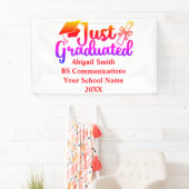 パーソナライズされた卒業式の贈答名 横断幕 (インサイチュ)