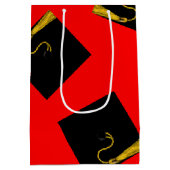 パーソナライズされた卒業赤中抱き枕 ミディアムペーパーバッグ (裏面)