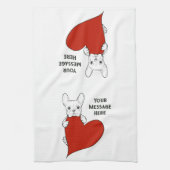 パーソナライズされた可愛いフランスのブルドッグと赤いハート キッチンタオル (縦)