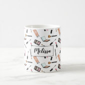パーソナライズされた名前のメイクアップ製品のパターン コーヒーマグカップ (中央)