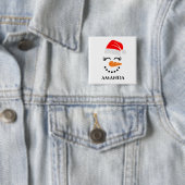 パーソナライズされた名前をカスタムする付きクリスマス雪だるま 缶バッジ (インサイチュ)