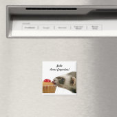 パーソナライズされた名前Loves Cupcakes Ferrets マグネット (インサイチュ (食洗機))