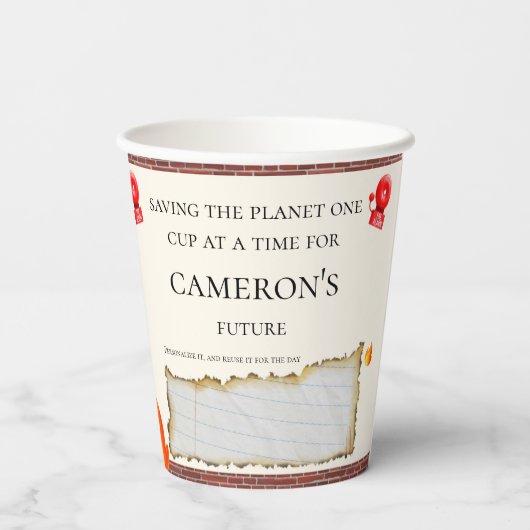 パーソナライズされた地球に優しかわいい女子ファイアファイター 紙コップ (裏面)