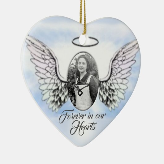 パーソナライズされた天使の翼とハートメモリアル セラミックオーナメント (右)