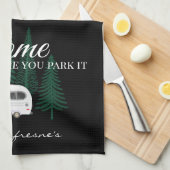 「パーソナライズされた家は駐車場」 キッチンタオル (四つ折り)