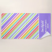 パーソナライズされた数々の色ストライプ色 ビーチタオル (正面)