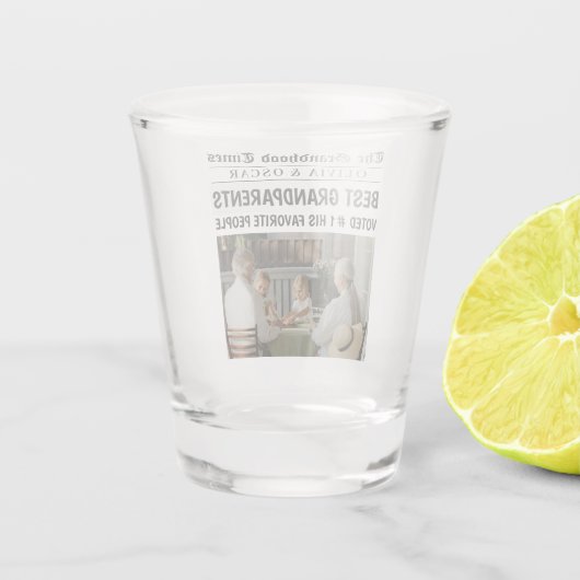 パーソナライズされた最高のパパEver Newspapard写真 ショットグラス (裏面)