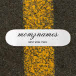 パーソナライズされた最高の母の書名 スケートボード<br><div class="desc">私たち祝の母の日最高の、誕生日、または愛を示す大事な行事に最適なパーソナライズされたのMom Ever Writhaph Nameデザインと生活の中で特別なmoms。このエレガントカスタマイズ可能な贈り物は、世界のママ、犬のママ、猫のママ、ボーナスのママなど最高の、あらゆるママに最適だ。自分の名前で個人touchを追加して、本当に種類の1つにする。あなたはお母さんの日の贈り物の名前や何かおもしろいかわいいものスタイリッシュやオプションを探す手頃と、このデザインは請求書に合う。世界の母親最高のや世界で最も独身の母親、さらには黒人の母親に対する感謝クールの意を示す。ママ、ママ、ママ、ママに心からの贈り物でユニークは、このアイテムは必ずスマイル。</div>