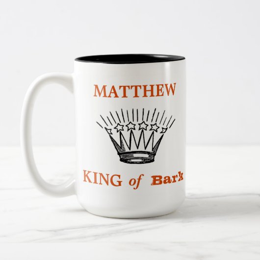 パーソナライズされた樹皮のおもしろい王 ツートーンマグカップ (左)