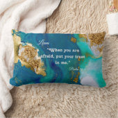 パーソナライズされた海腰枕 – 詩篇56:3 ランバークッション (ブランケット)