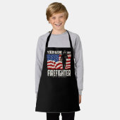 パーソナライズされた消防士の救出アメリカ国旗の愛国心 エプロン (着用した状態)