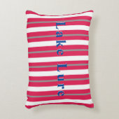パーソナライズされた湖またはビーチ赤ストライプの白 アクセントクッション (正面(垂直))