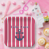 パーソナライズされた湖またはビーチ赤ストライプの白 ペーパープレート (パーティー)