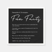 パーソナライズされた白黒おもしろいファクト結婚リスト スタンダードカクテルナプキン (正面)