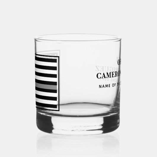 パーソナライズされた矯正役員薄銀線 ウイスキーグラス (左)