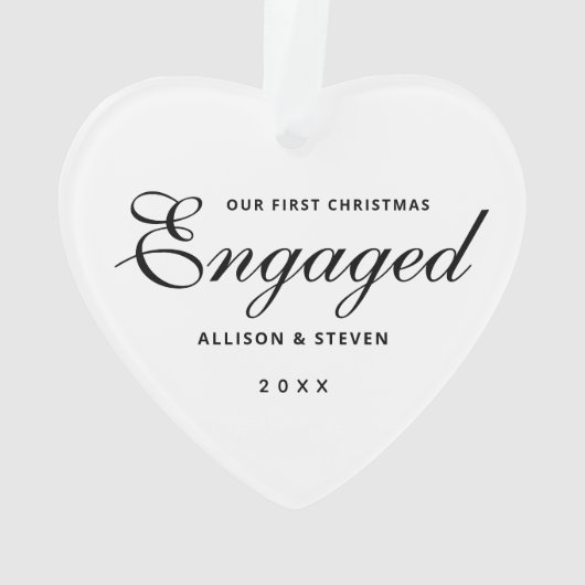パーソナライズされた第1クリスマス婚約ハート オーナメント (裏面)