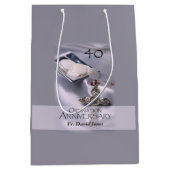 パーソナライズされた第40回コーディネーション記念日おめでとう ミディアムペーパーバッグ (正面)