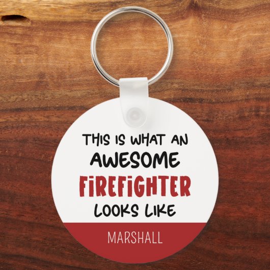 パーソナライズされた素晴らし消防おもしろい士 キーホルダー (裏面)