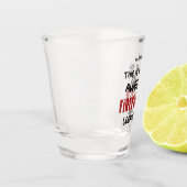 パーソナライズされた素晴らし消防おもしろい士 ショットグラス (左)