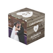 パーソナライズされた素朴茶色の木の写真 フォトキューブ (裏面アングル)